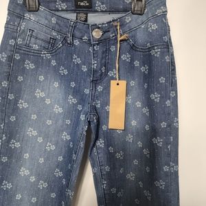 Rue 21  size 3/4 crop jeans